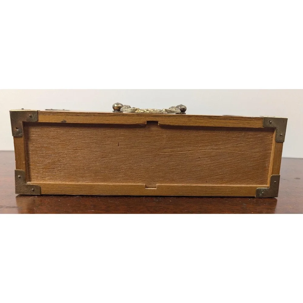 Unbranded vintage set